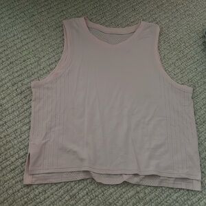 Lululemon train to be tank